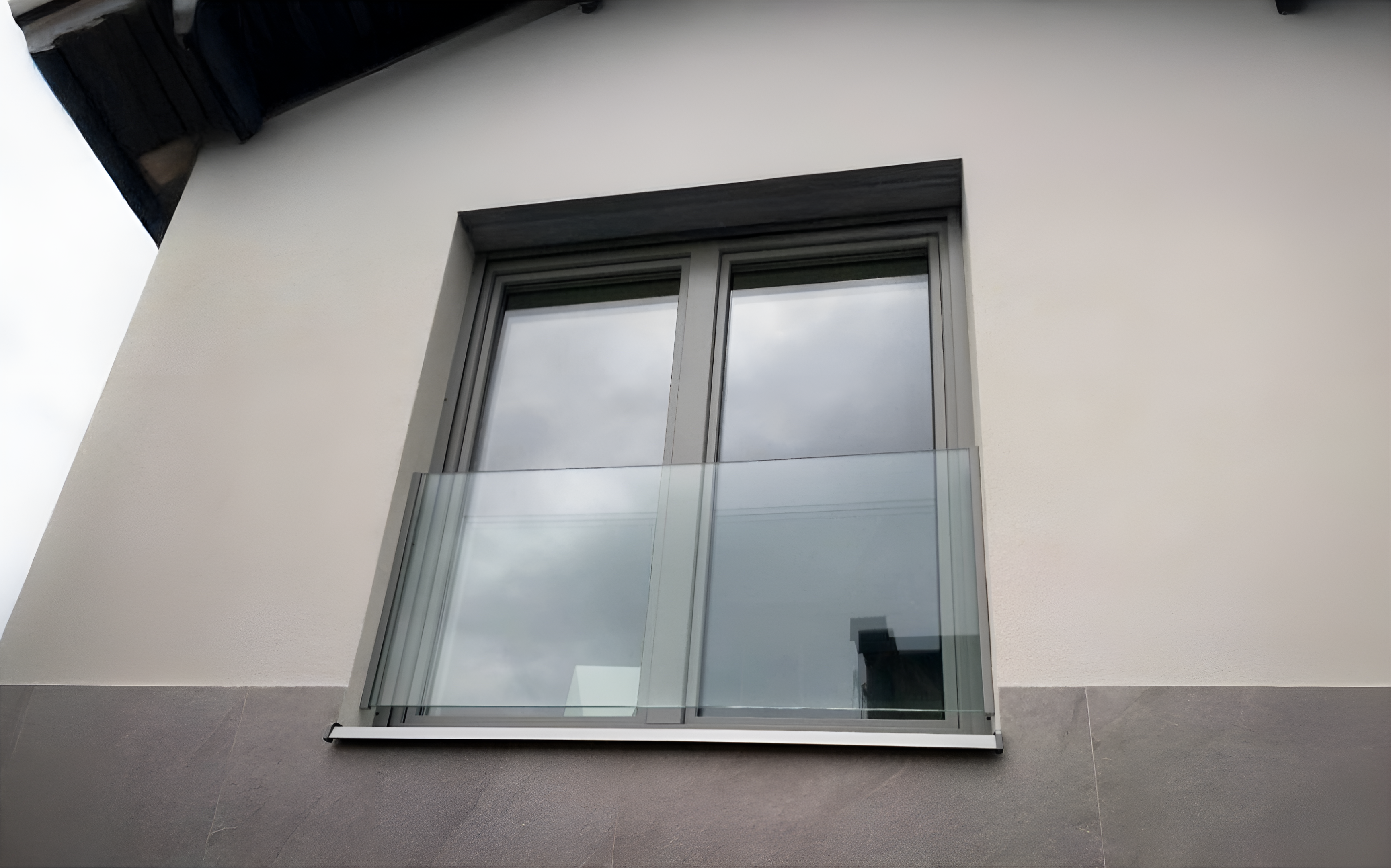 balkon francuski mocowany do ramy okiennej (6)