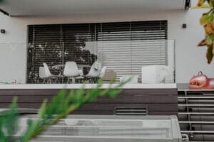 balustrada całoszklana na listwie (22)