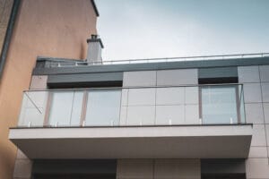 balustrada całoszklana na listwie (25)