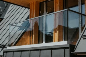 balustrada całoszklana na listwie (42)