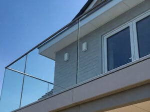 balustrada całoszklana na listwie (6)