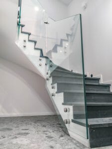 balustrada całoszklana na rotulach (12)