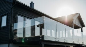 balustrada całoszklana na rotulach (15)