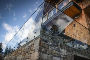 balustrada całoszklana na rotulach (6)