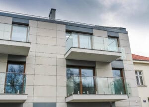 balustrada całoszklana na spigotach (13)