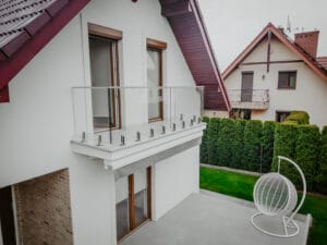 balustrada całoszklana na spigotach (5)