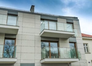 balustrada całoszklana na spigotach (8)