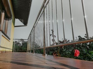 balustrada nierdzewna z wypełnieniem pionowym (8)