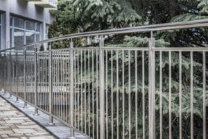 balustrada nierdzewna z wypełnieniem pionowym (9)