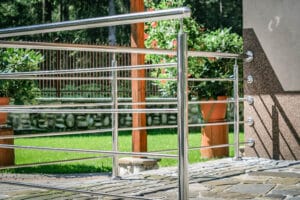 balustrada nierdzewna z wypełnieniem poziomym (10)