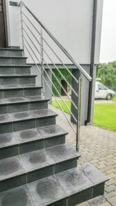 balustrada nierdzewna z wypełnieniem poziomym (26)