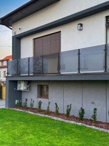 balustrada szklana lakierowana (25)