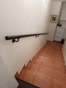 poręcz schodowa malowana proszkowo czarny ral 9005 loft