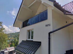 balustarda całoszklana na listwie aluminiowej w stylu loft (2)