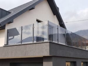 balustrada szklana lakierowana bez poręczy czarna szkło grafitowe