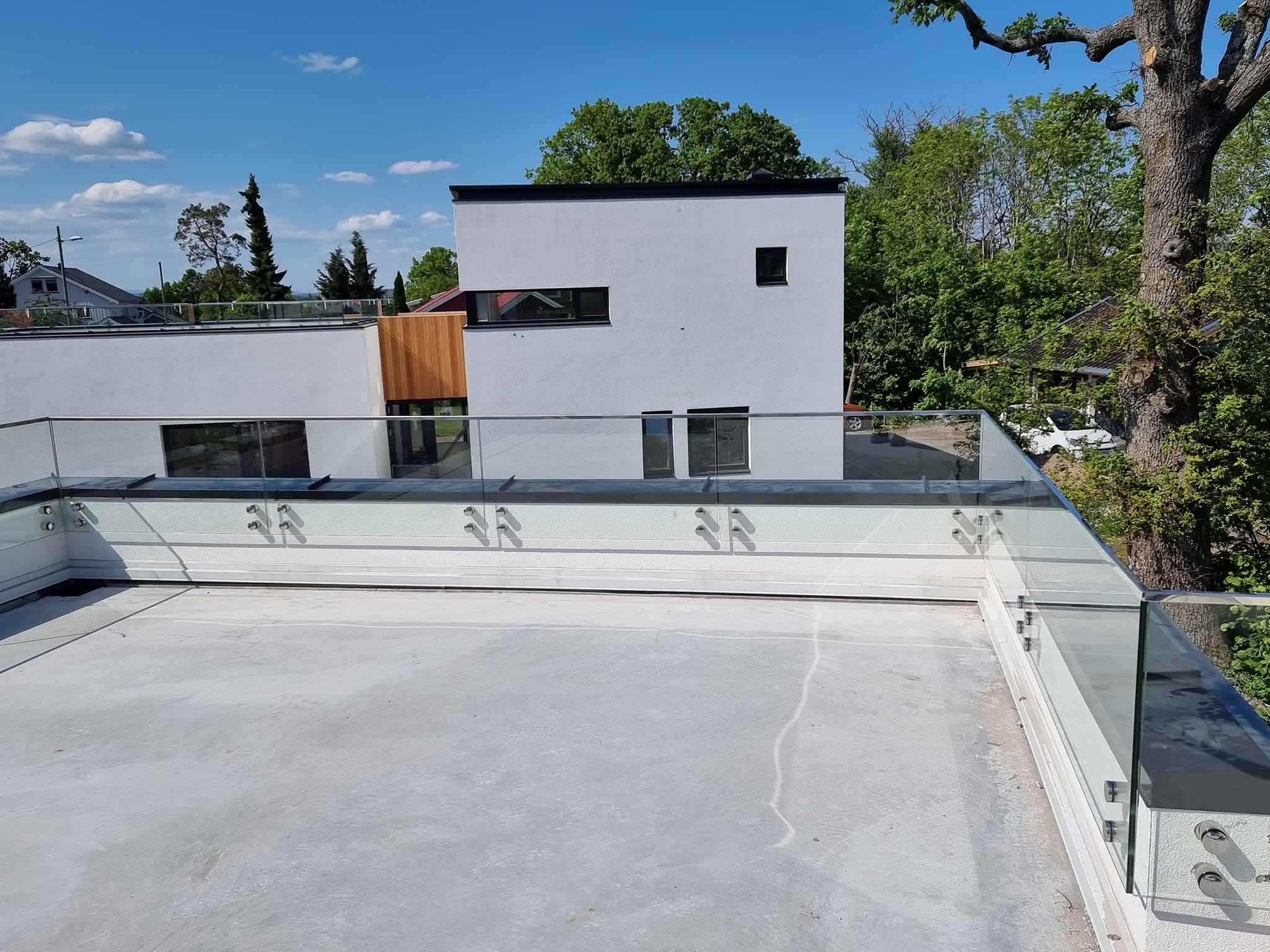 balustarda całoszklana na rotulach - realizacja Norwegia (1)
